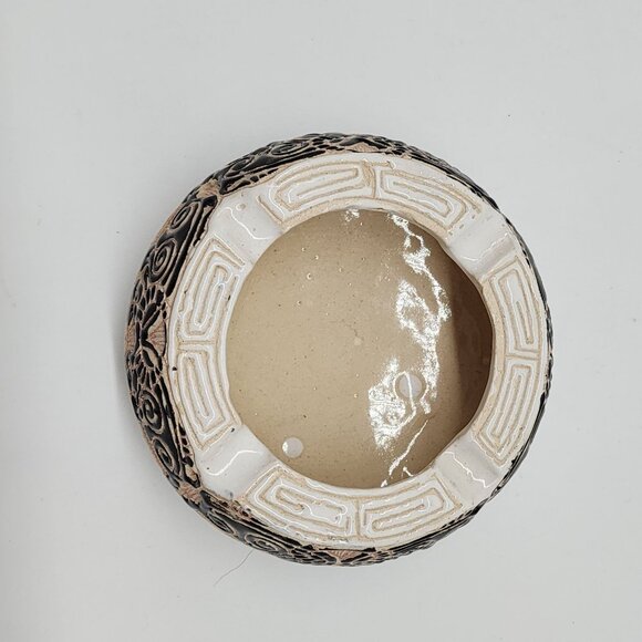 Peruvian Studio Pottery Ashtray Carved Ceramic Black Pink White Animal VTG - Picture 6 of 8